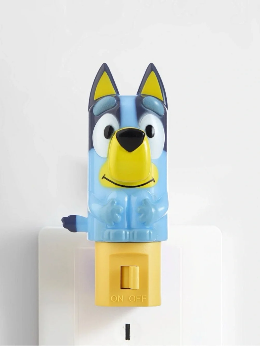Bluey Nightlight & Projector Light - Picture 2 of 4